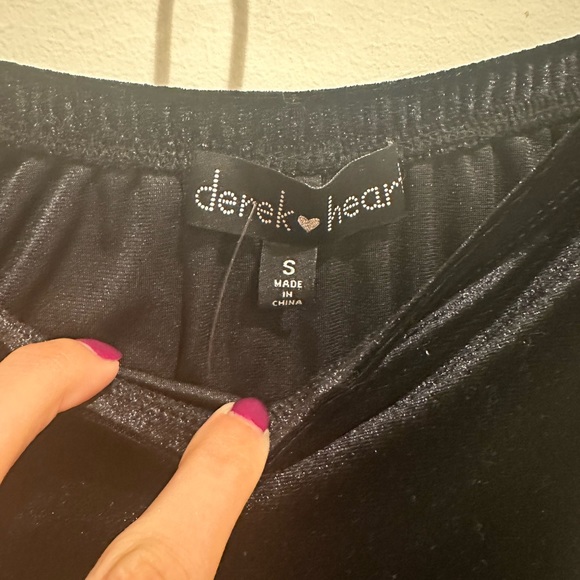 Off the shoulder velvet midi dress - Picture 5 of 5